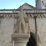 Victoria
