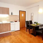 Victoria Apartment