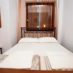Victoria Apartment *